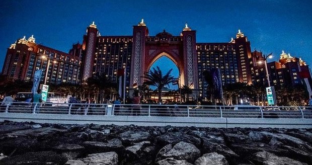 Pětihvězdičkový hotel Atlantis s nádherným výhledem na Arabský záliv je situován na dubajském ostrově Palm Jumeirah.