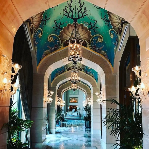 Chodby hotelu Atlantis na proslavené Palmě