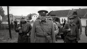 Krajina ve stínu: Příběh nacisty a komunisty krutě trýzněných vesničanů na motivy skutečné události! 