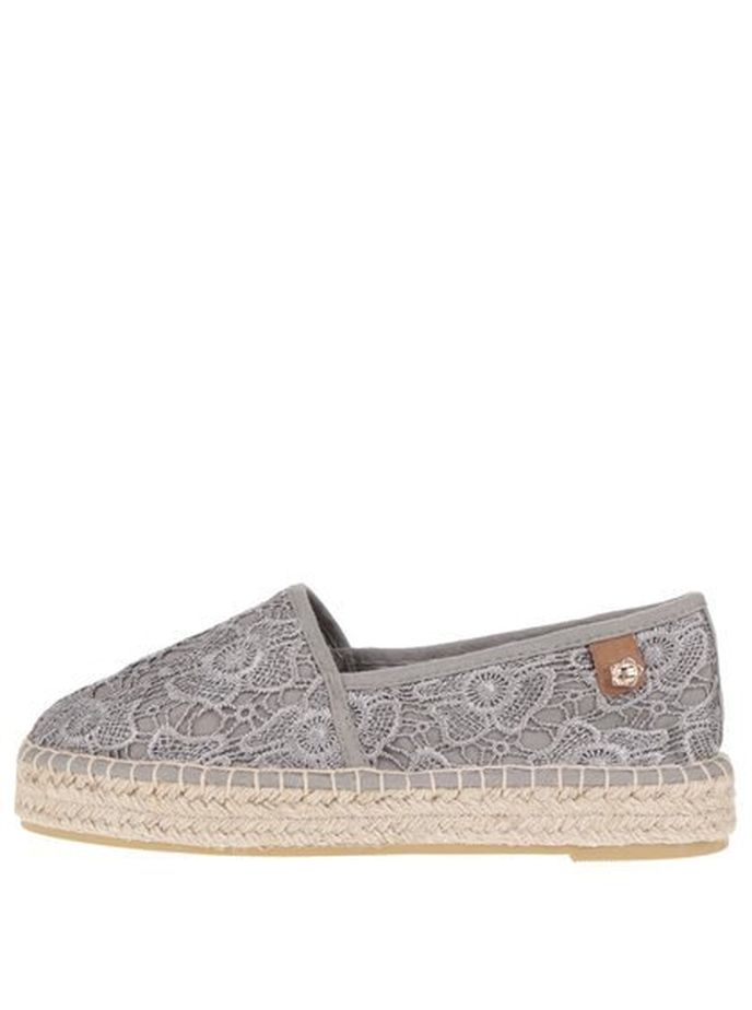 Krajkové espadrilky, Tamaris, 899 Kč, www.zoot.cz