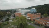 Pacient (†33) zlínské nemocnice nepřežil pád z balkonu: Muž letěl sedm metrů
