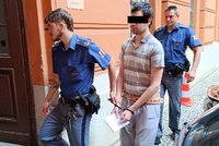 Máma vyčítala synovi, že nepracuje a jen pije: Vzal nůž a ubodal ji!
