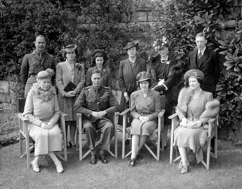 Král Jiří VI. s rodinou