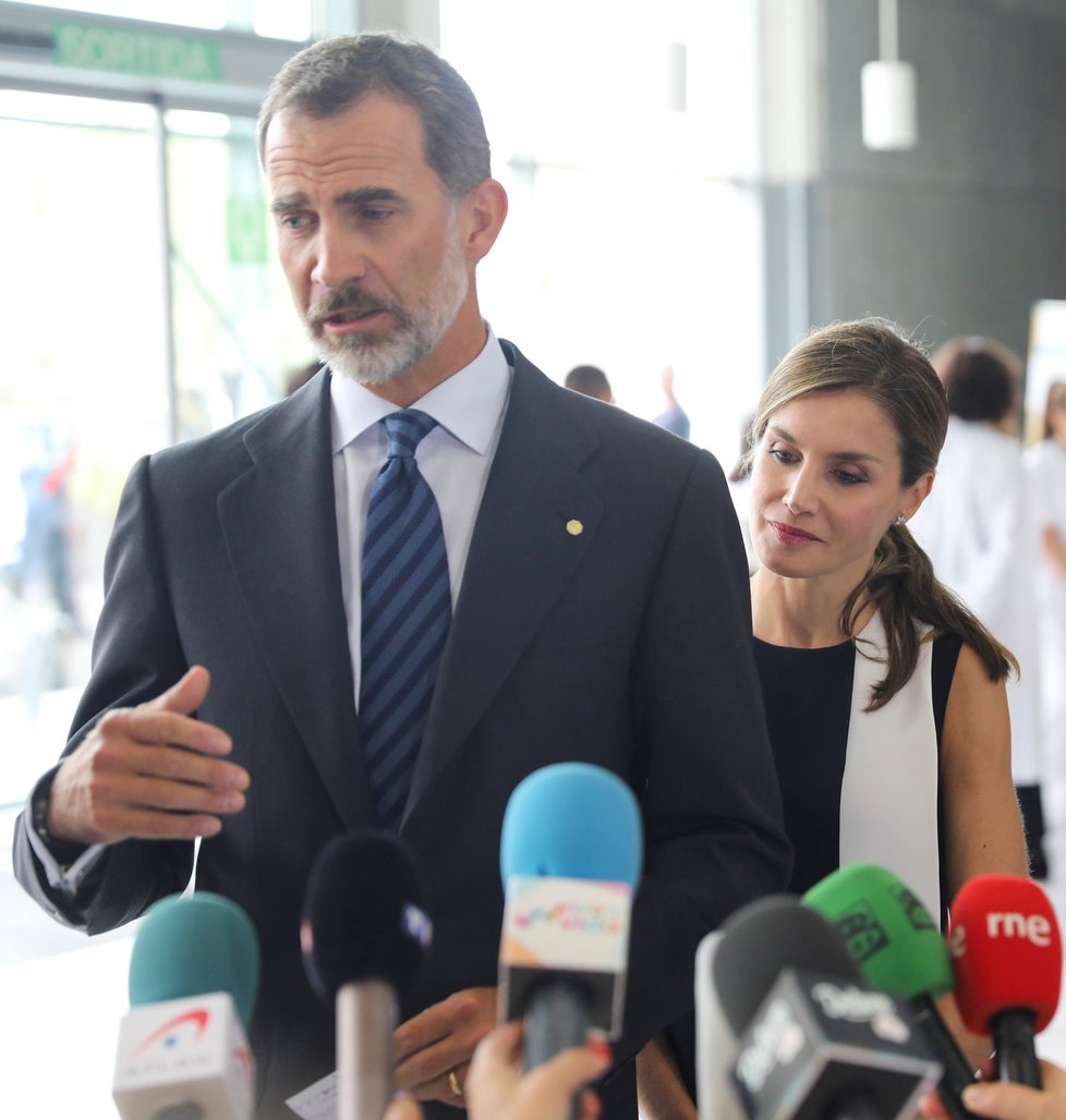 Španělský král Felipe VI. navštívil zraněné po útoku v Barceloně