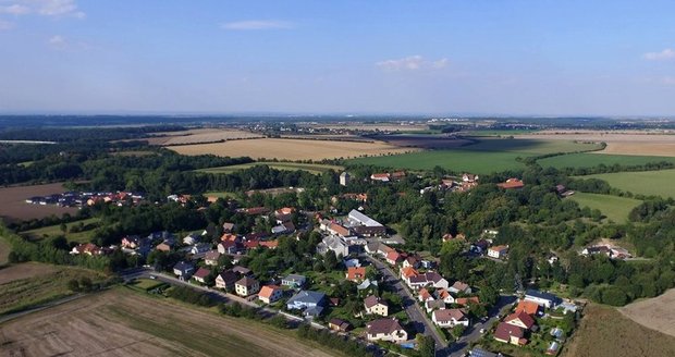 Letecký pohled na pražské Královice, které se nachází nedaleko Sibřiny.