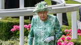 Královna Alžběta v ústraní: Už podruhé přijde o oblíbenou kratochvíli!