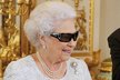Královna Alžběta II. nasadila o Vánocích 3D brýle. Natočila totiž svůj projev poprvé v tomto formátu