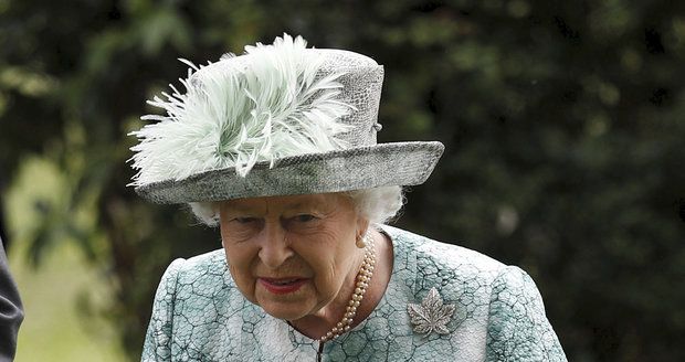 Británii svírá strach: Královně Alžbětě (92) je zle, oznámil Buckinghamský palác