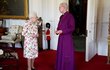 Královna Alžběta II. a arcibiskup z Canterbury Justin Welby na hradě Windsor 21. června 2022