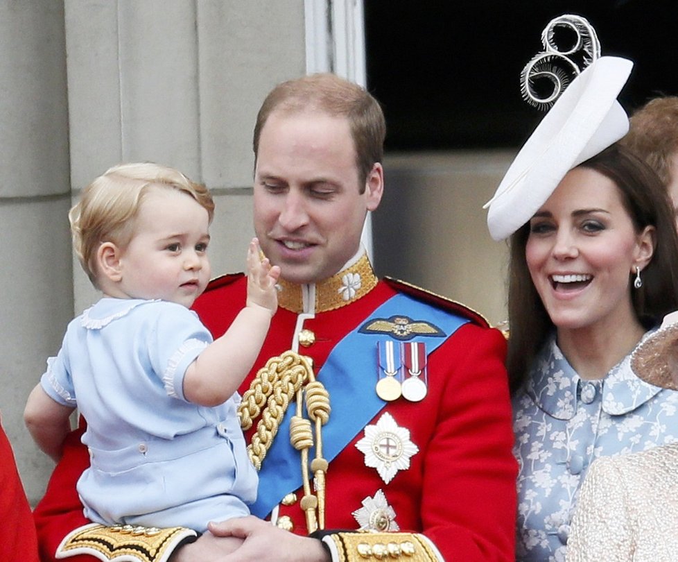 Vévodkyně Kate, princ William a jejich syn George.