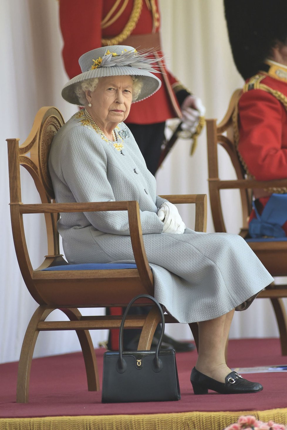 Královna Alžběta II. znovu ruší svůj program: Zradilo ji zdraví.