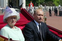 Vladimir Putin nechal Alžbětu II. čtvrt hodiny čekat: Drsný stěr od královny!