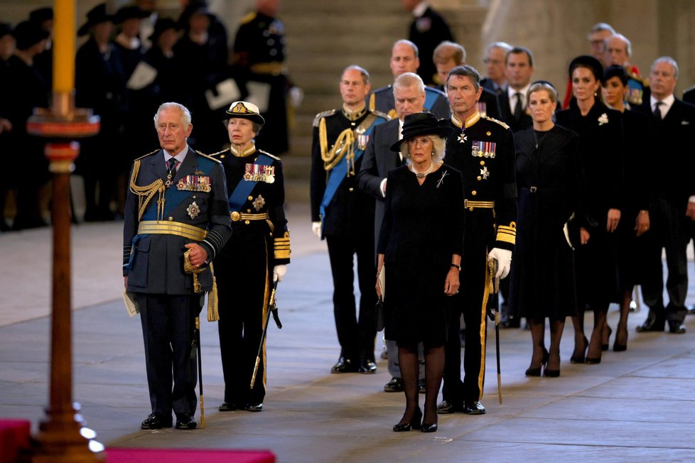 Poslední cesta královny Alžběty II. do Westminsteru