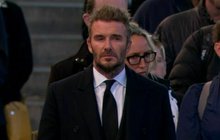 Beckham u rakve královny stál 4 minuty: Chytilo ho střídání!