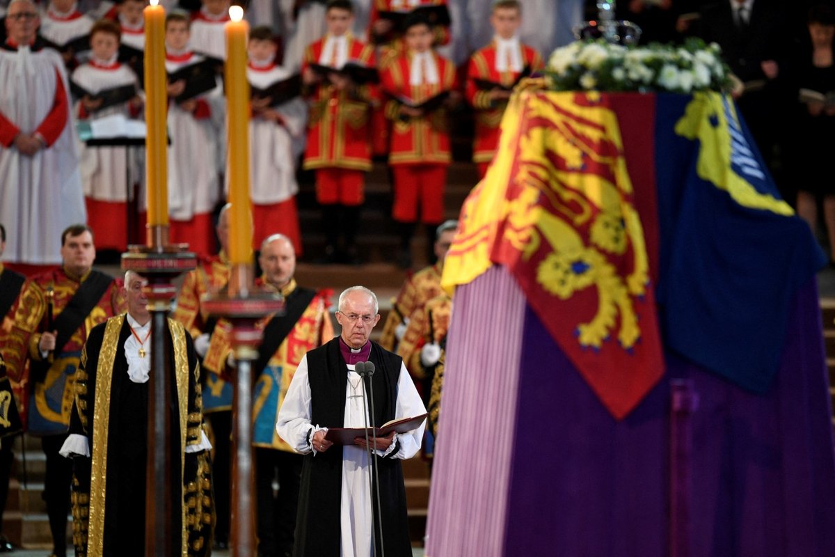 Poslední cesta královny Alžběty II. do Westminsteru