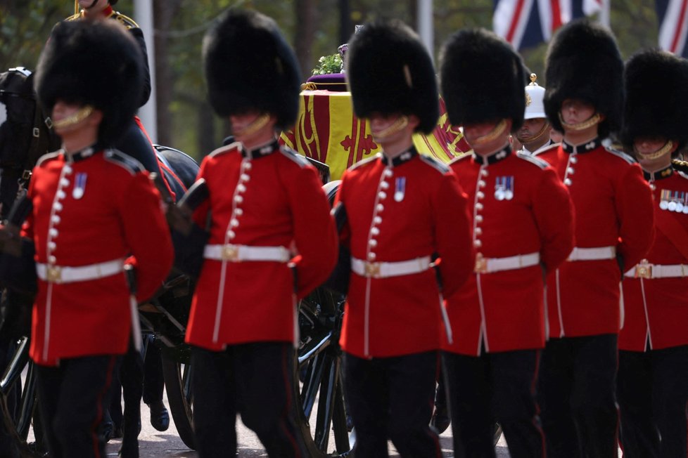 Poslední cesta královny Alžběty II. do Westminsteru