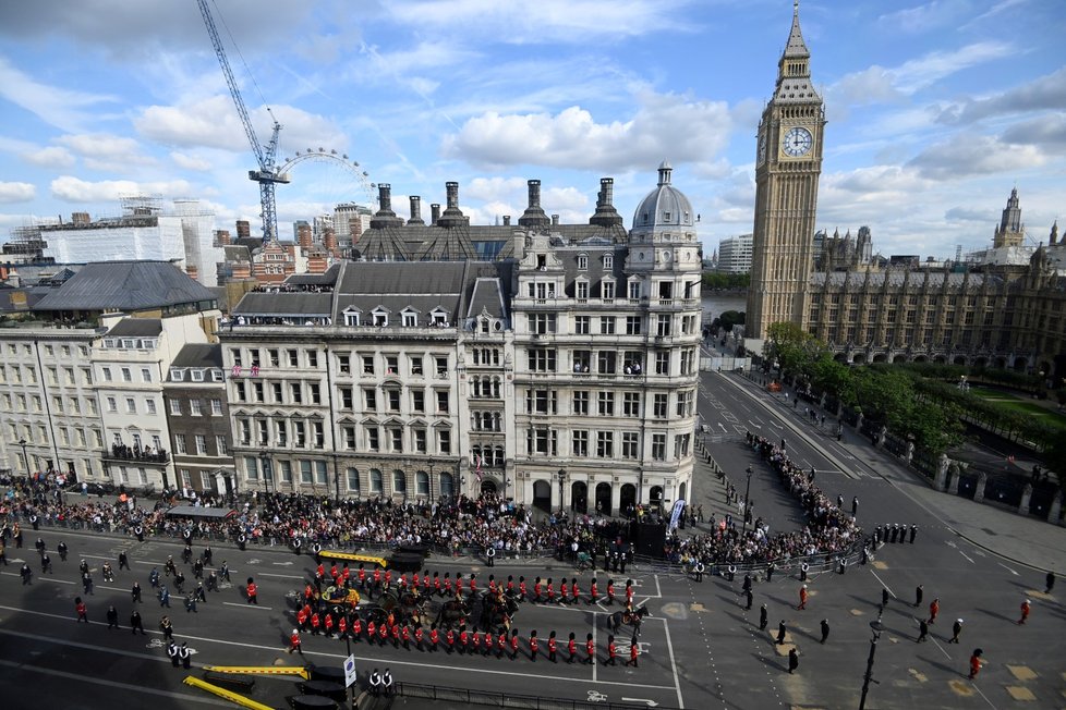 Poslední cesta královny Alžběty II. do Westminsteru