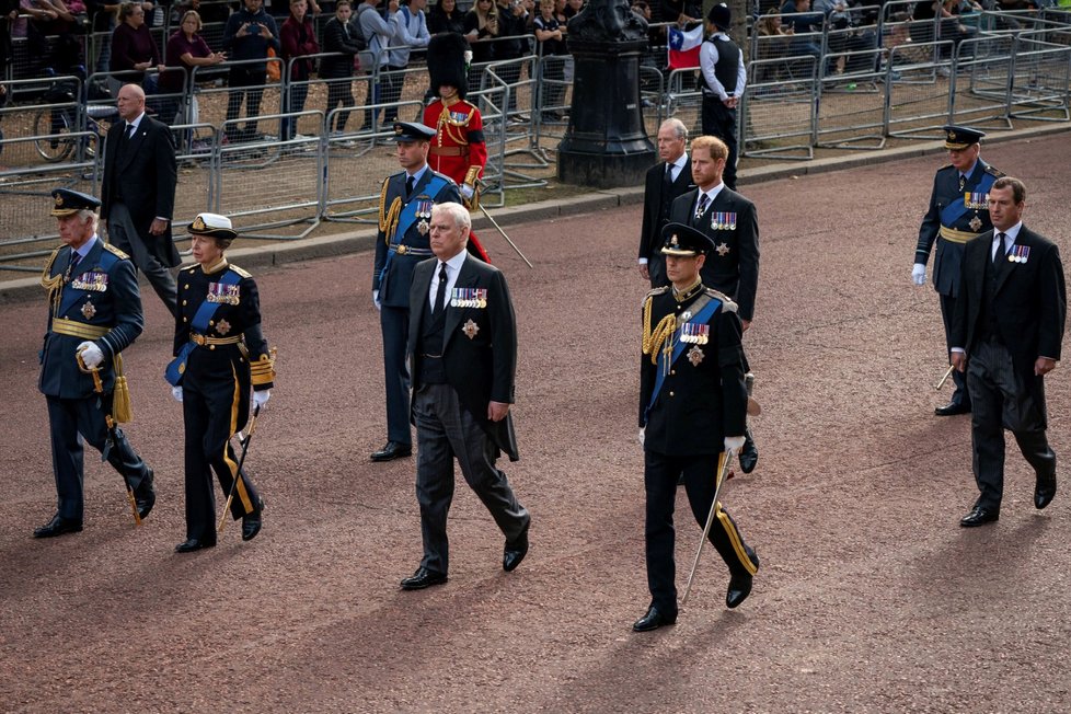 Poslední cesta královny Alžběty II. do Westminsteru