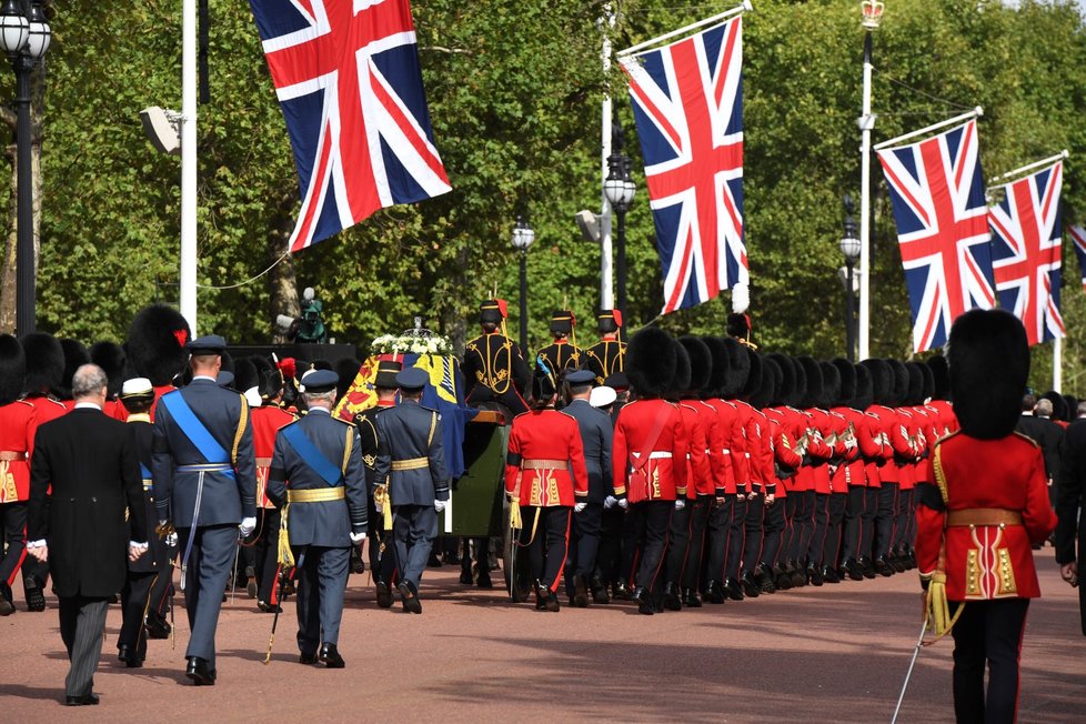 Poslední cesta královny Alžběty II. do Westminsteru