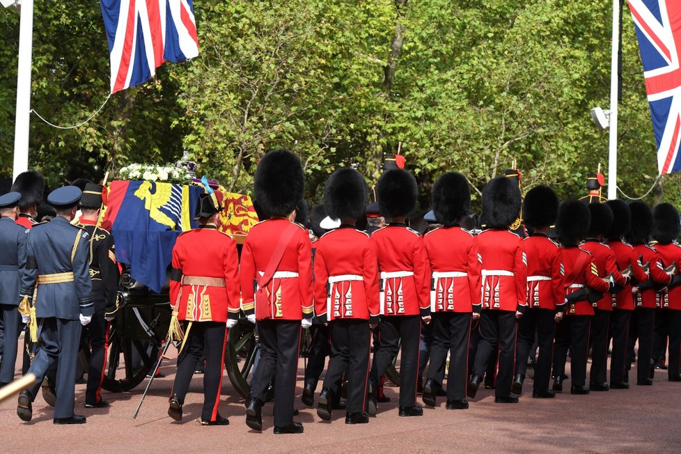 Poslední cesta královny Alžběty II. do Westminsteru