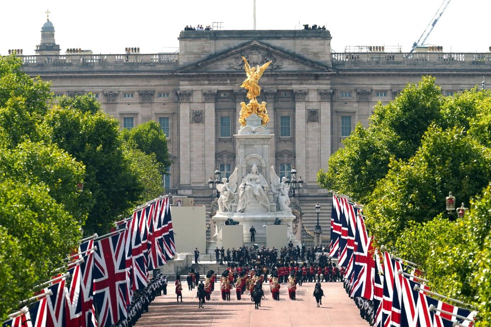 Poslední cesta královny Alžběty II. do Westminsteru