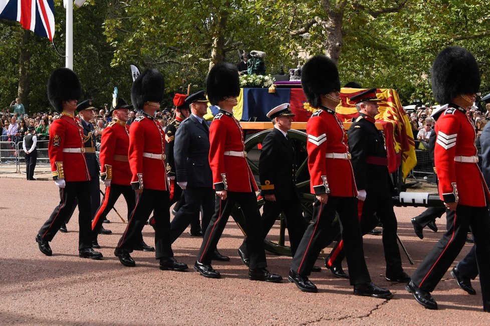 Poslední cesta královny Alžběty II. do Westminsteru