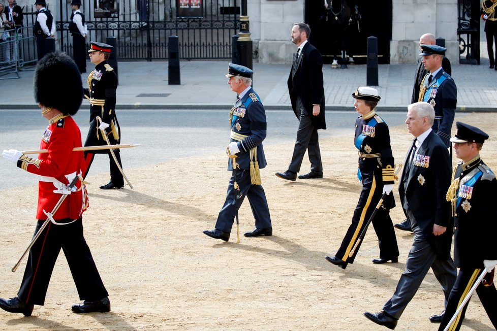 Poslední cesta královny Alžběty II. do Westminsteru