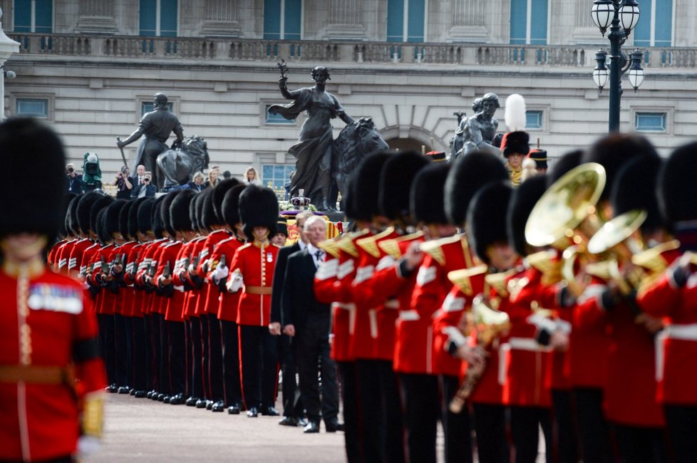 Poslední cesta královny Alžběty II. do Westminsteru