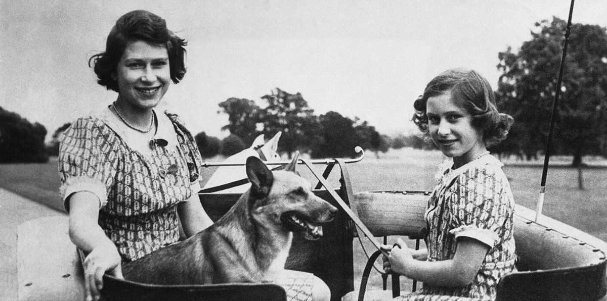 Královská rodina zveřejnila fotky královny Alžběty II. z jejího soukromého života. 