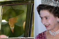 Půvabná Kate na pohřbu Alžběty II.: Záhada náhrdelníku, který jí nepatří!
