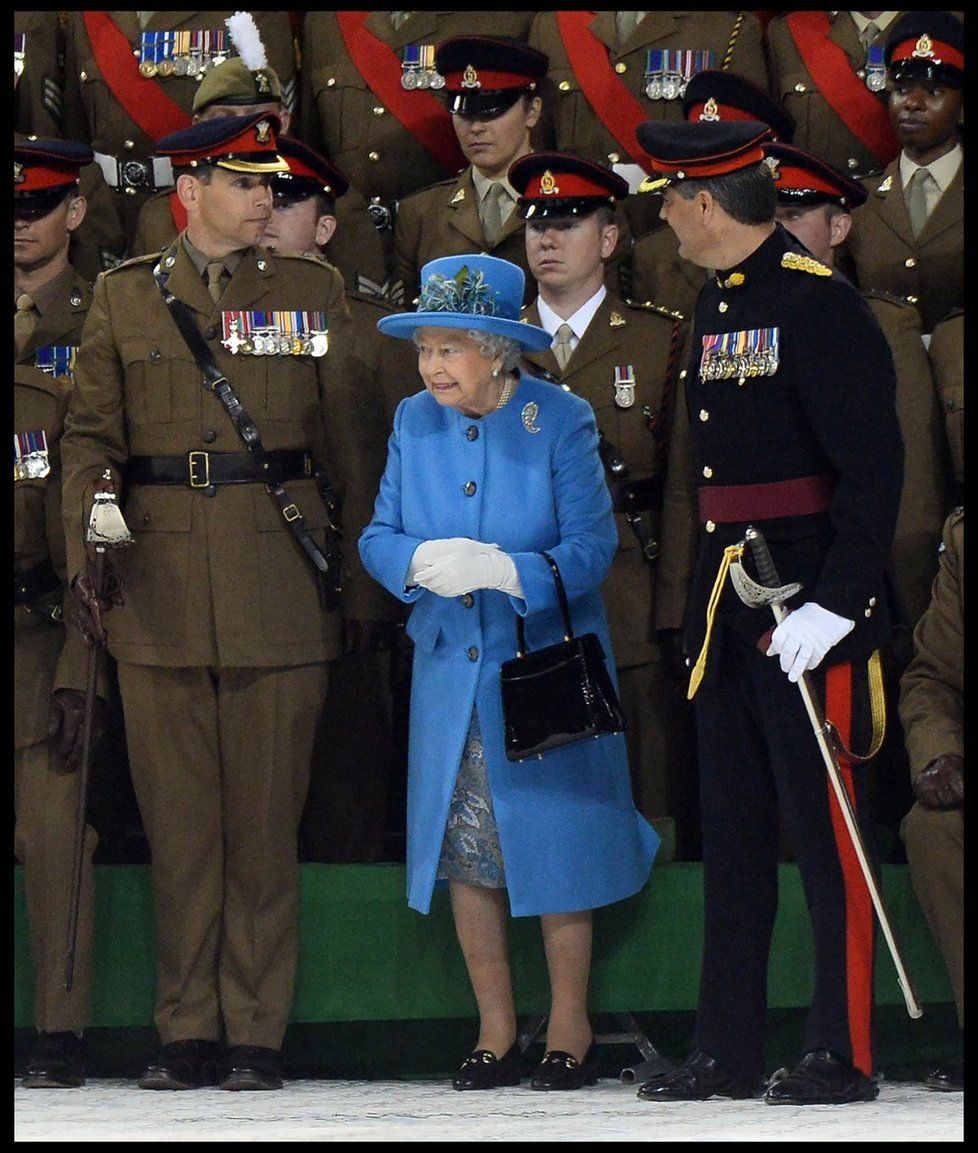 Alžběta II. na slavnosti v Cardiffu