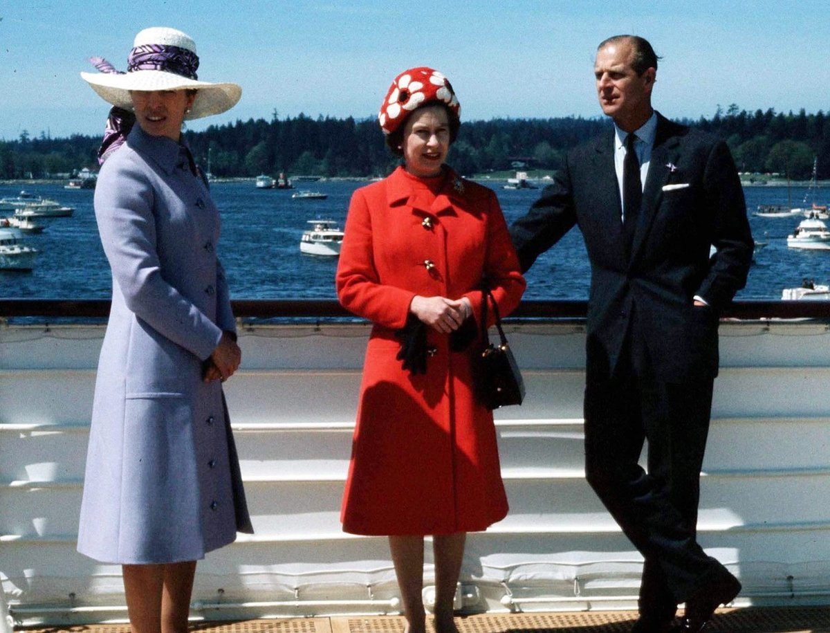 Královna Alžběta II. a její módní vkus: 70. léta