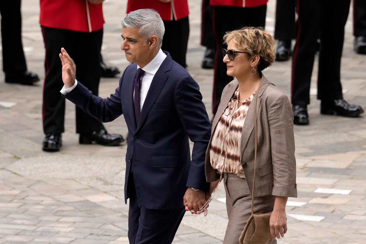 Druhý den oslav královnina jubilea: Sadiq Khan a jeho žena Saadiya