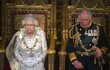 Královna Alžběta s princem Charlesem