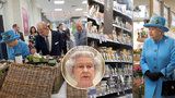 Alžběta II. obhlížela regály v supermarketu, Češi dnes nemohli