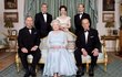 2007: Královská rodina při příležitosti diamantové svatby Alžběty.