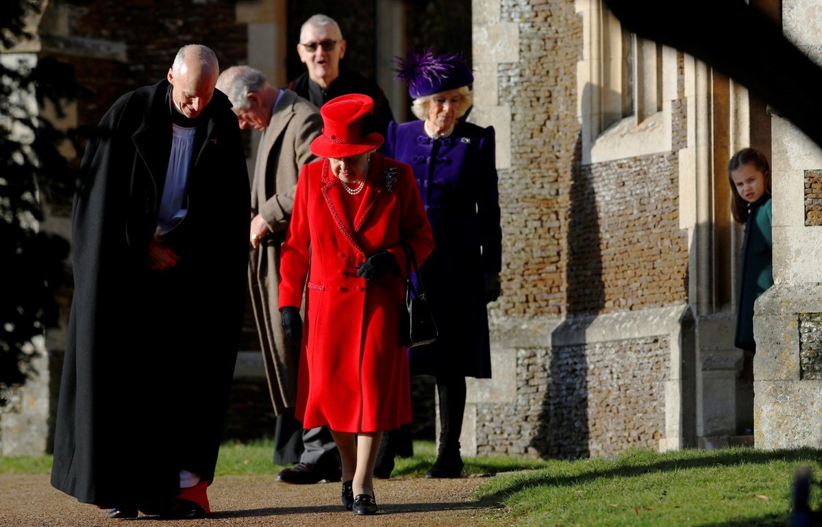 Britská královna s rodinou (25. 12. 2019)