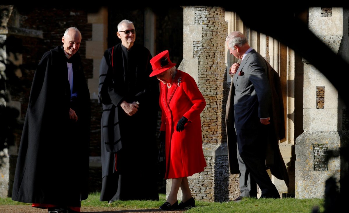 Britská královna s rodinou (25. 12. 2019)
