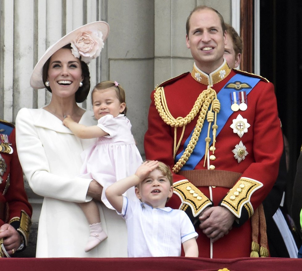 Oslavy 90. narozenin Alžběty II.: Princ William, vévodkyně Kate a jejich děti