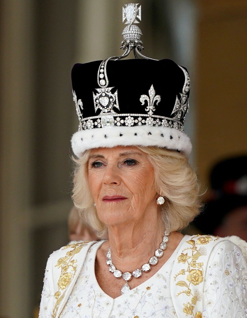Skrýte symboly korunovačních šatů Camilly: Čím poslala králi Karlovi III. jasný vzkaz?