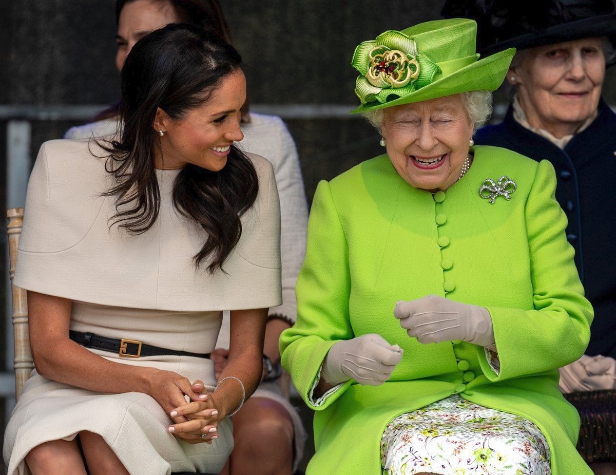 Královna Alžběta a vévodkyně Meghan ze Sussexu