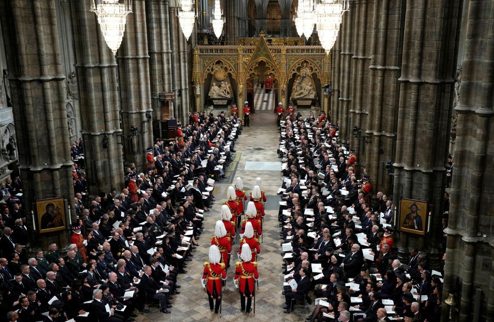 Pohřeb královny Alžběty II. ve Westminsterském opatství.