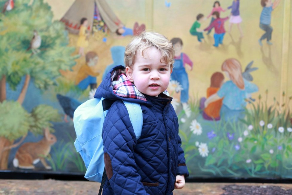 5. Královské děti byly vzdělávány doma: Vévodkyně a vévoda z Cambridge se rozhodli, že svého syna prince George a dceru princeznu Charlotte zapíšou do škol. George navštěvoval školku ve východoanglickém Norfolku, nyní začal chodit do školy Thomas&#39;s Battersea School v londýnské čtvrti Battersea.