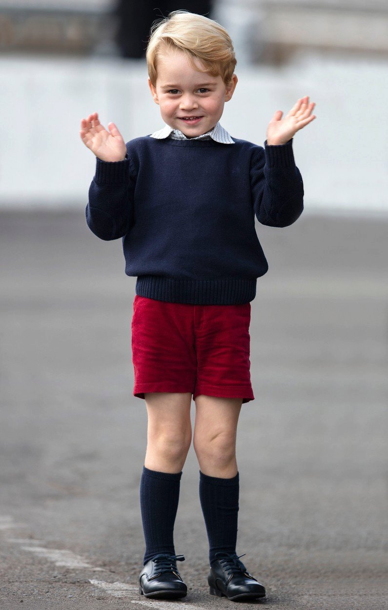 Princ George bude nosit šortky ještě zhruba tři až čtyři roky