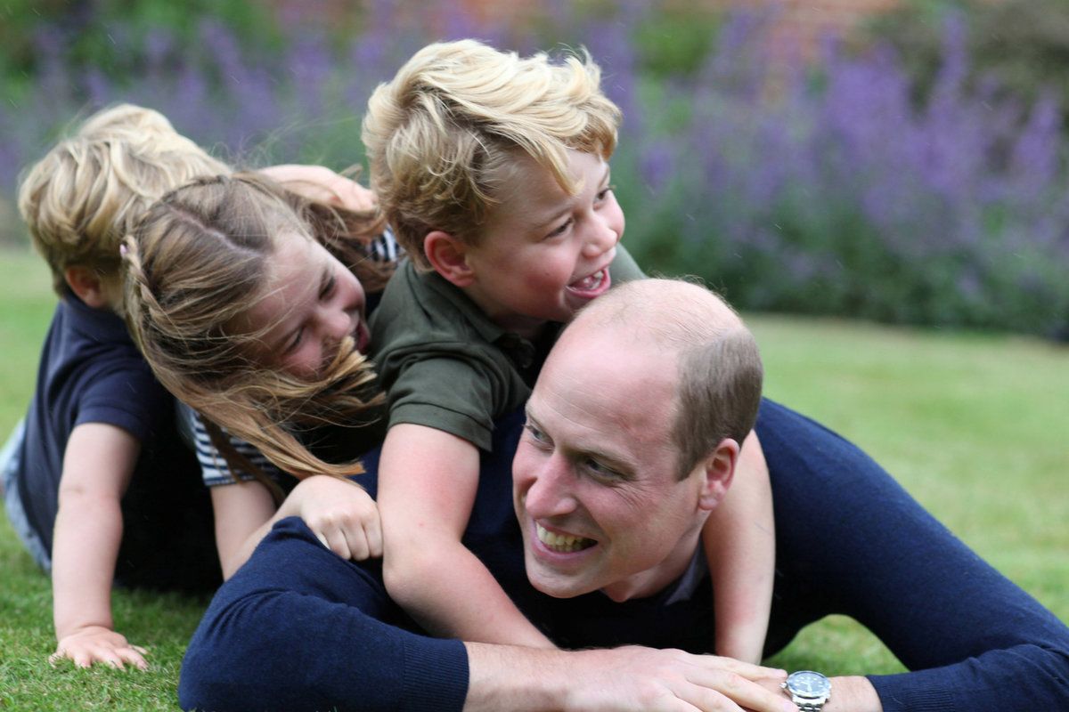 William se nechal slyšet, že mu na oslavě bude chybět jeho otec, se kterým se v poslední době a po útěku bratra Harryho do zámoří hodně sblížil, ale rozesmáté děti mu to jistě vynahradily.