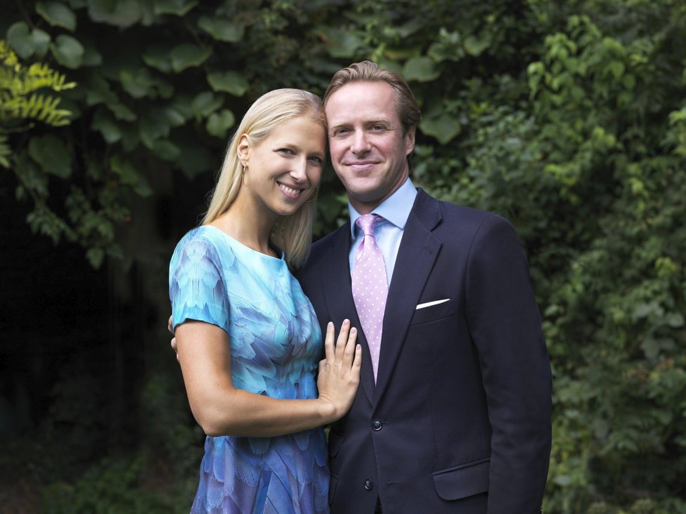 Gabriella Windsor se snoubencem Thomasem Kingstonem