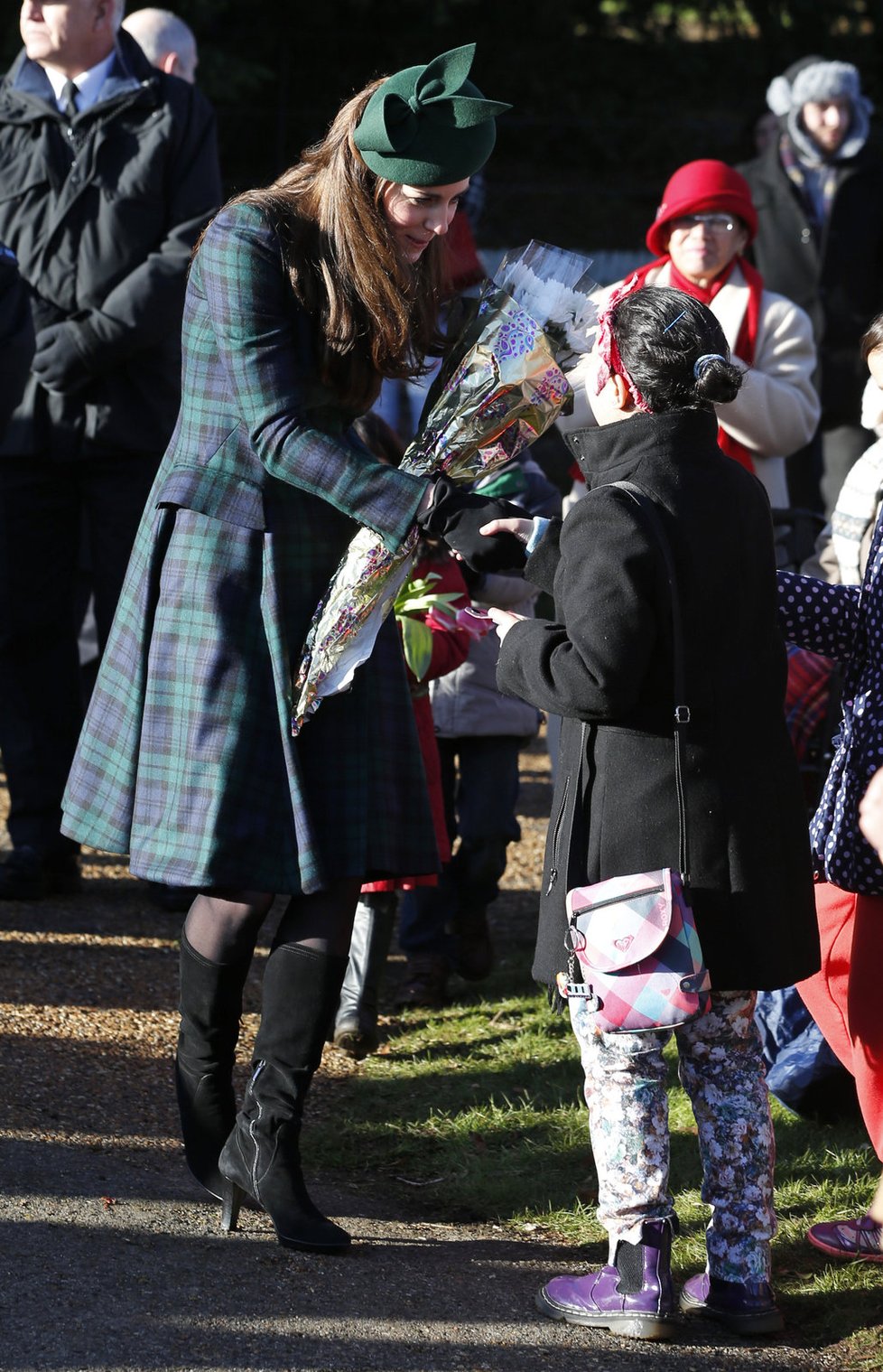 Vévodkyně Kate Middleton vyrazila do kostela v Sandringhamu v zeleném