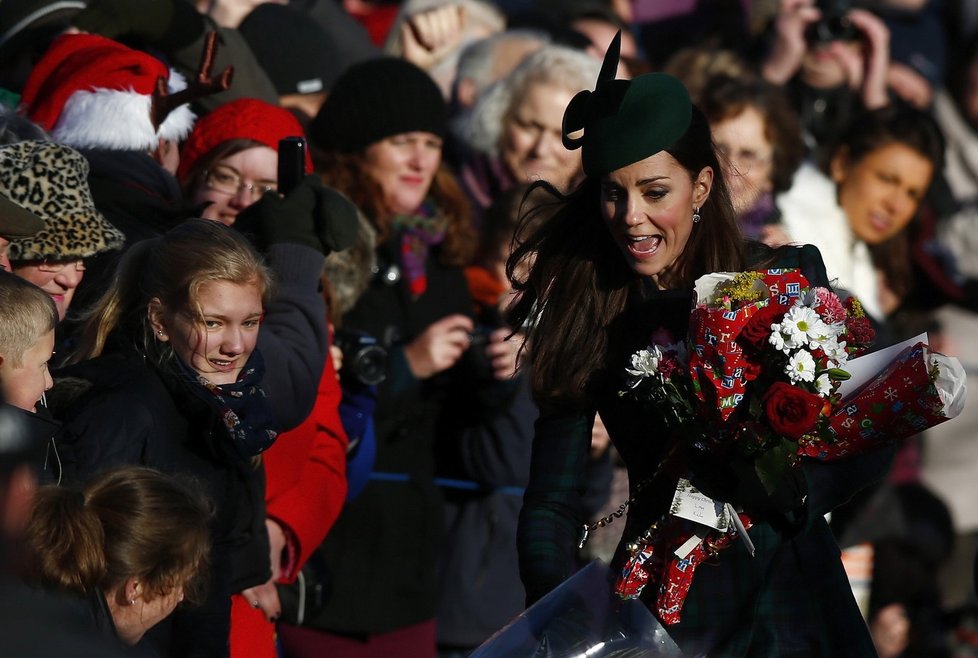 Tradiční vánoční procházka monarchů na bohoslužbu v kostele sv. Máří Magdalény