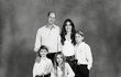 Vánoční přání královské rodiny - William, Kate, George, Charlotte a Louis Vánoční přání královské rodiny - William, Kate, George, Charlotte a Louis