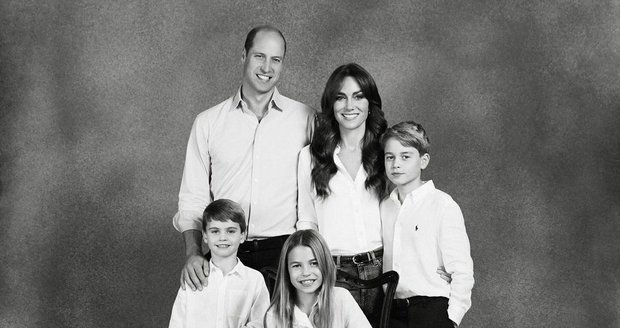 Vánoční přání královské rodiny - William, Kate, George, Charlotte a Louis